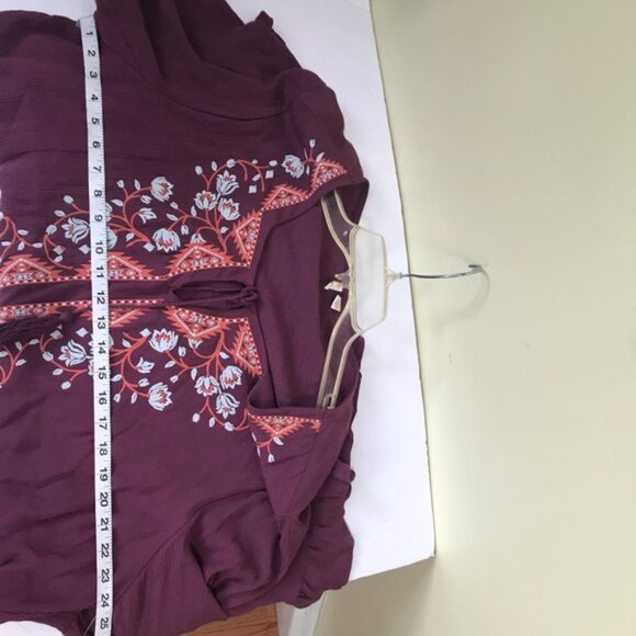 C Est 1946 NEW Boho Embroidery Floral Top Tee Bell Sleeves Shirt Lightweight 24W - Picture 13 of 15